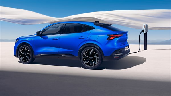 E-Tech plug-in hybrid - charging - Renault