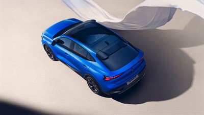 E-Tech plug-in hybrid - less fuel - Renault
