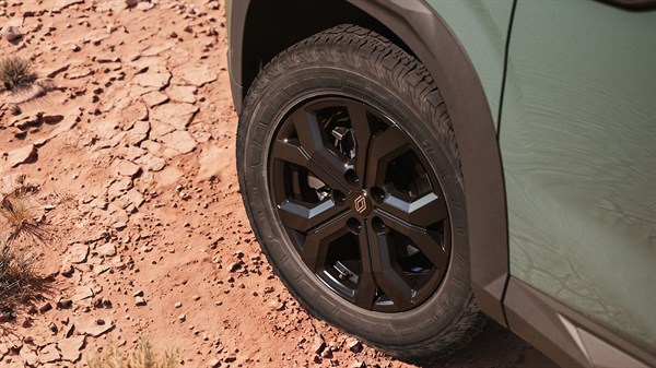 alloy wheels with off-road tires - Renault Niagara
