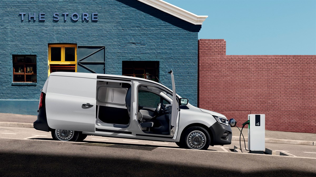 Renault Kangoo Van E-Tech 100% electric - loading